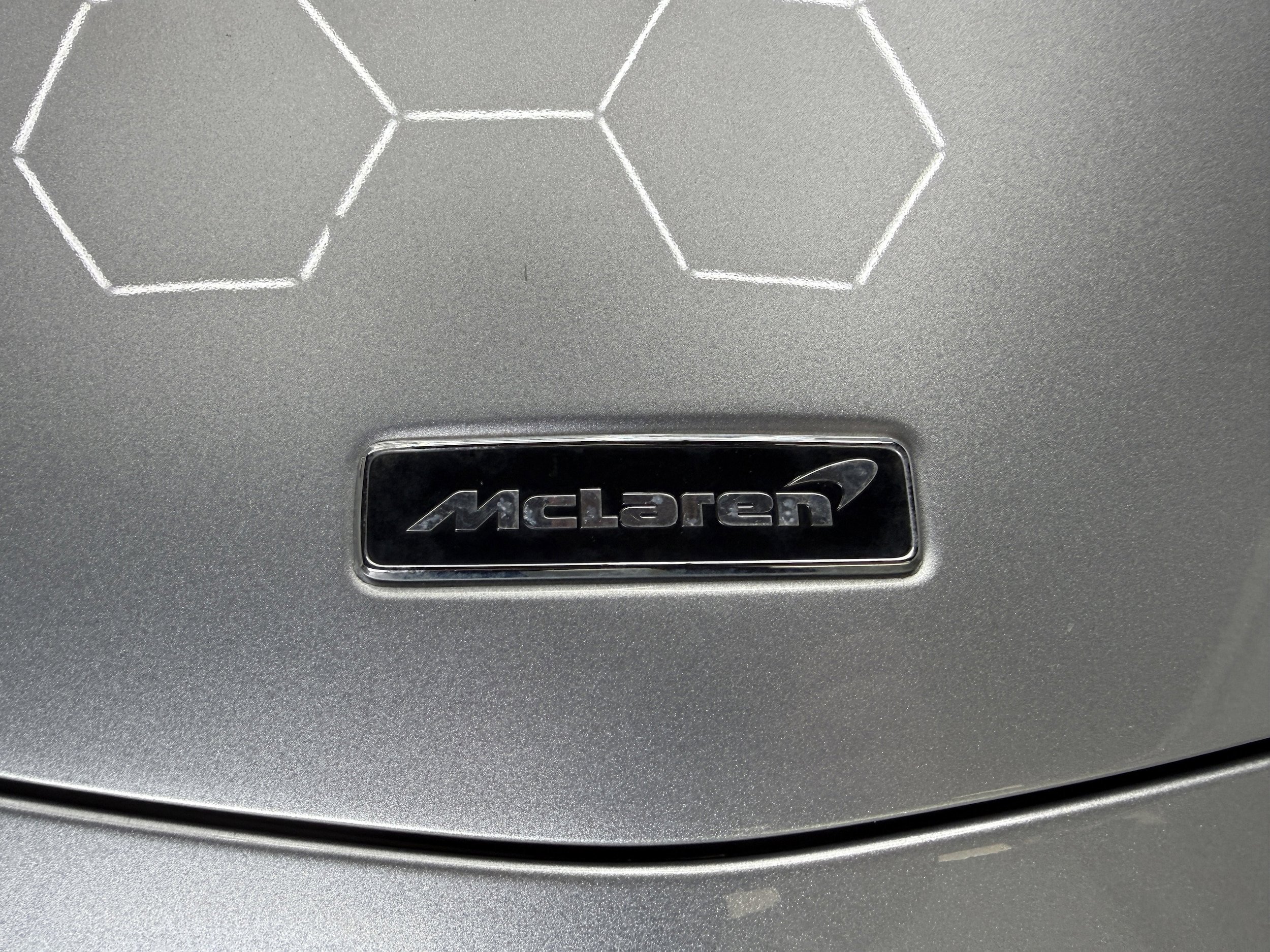 Used 2023 McLaren Artura RWD image 13