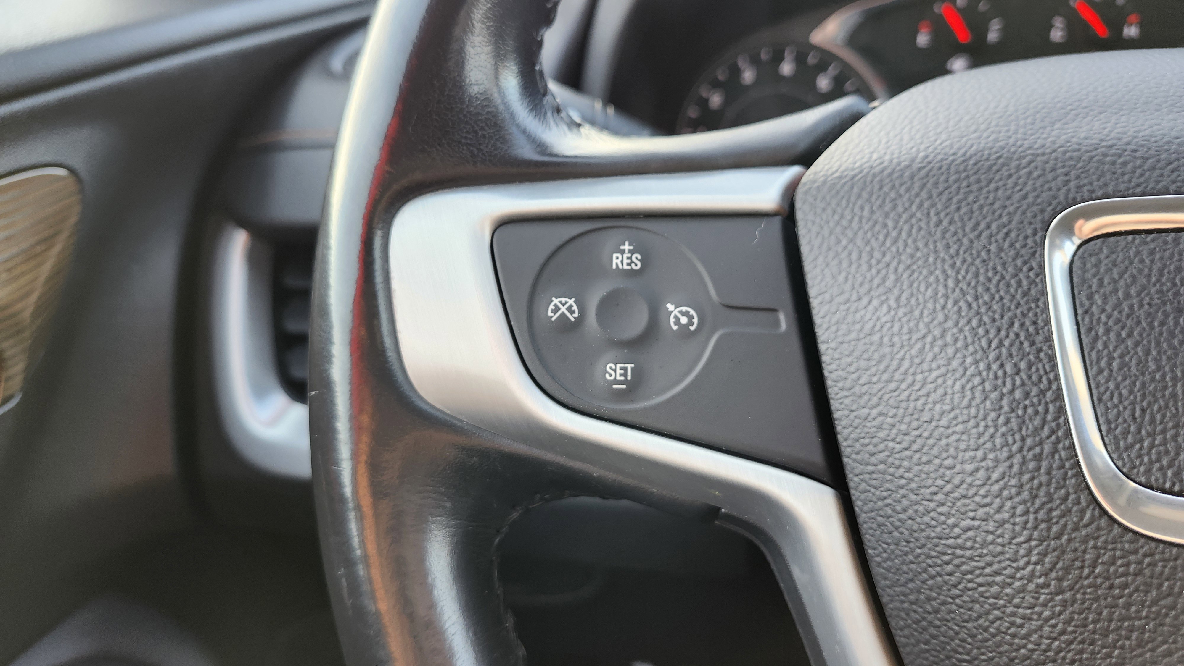 Used 2019 GMC Terrain SLE w/ LPO, Floor Liner Package image 32