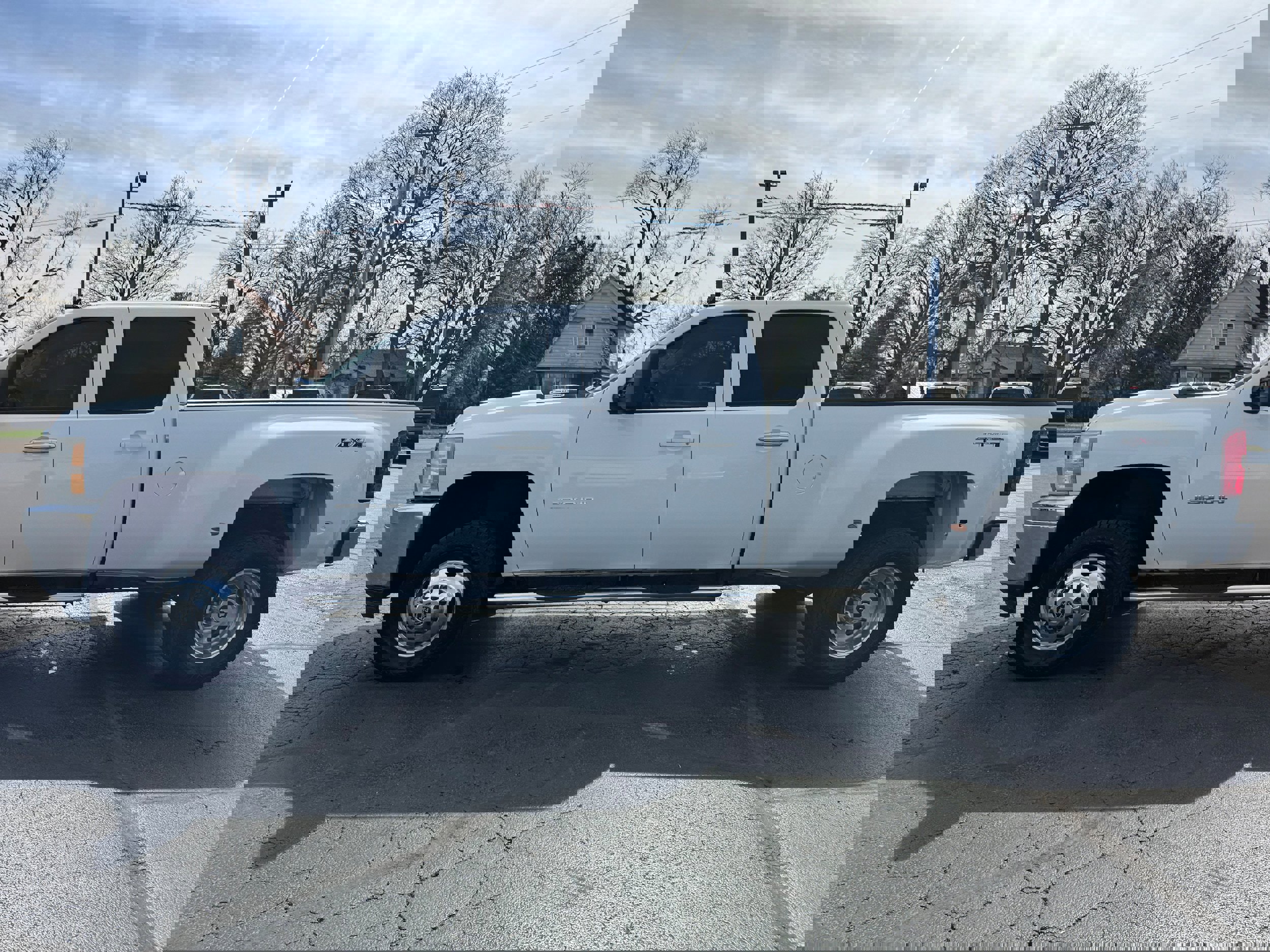 Used 2014 Chevrolet Silverado 3500 LTZ w/ LTZ Plus Package image 2