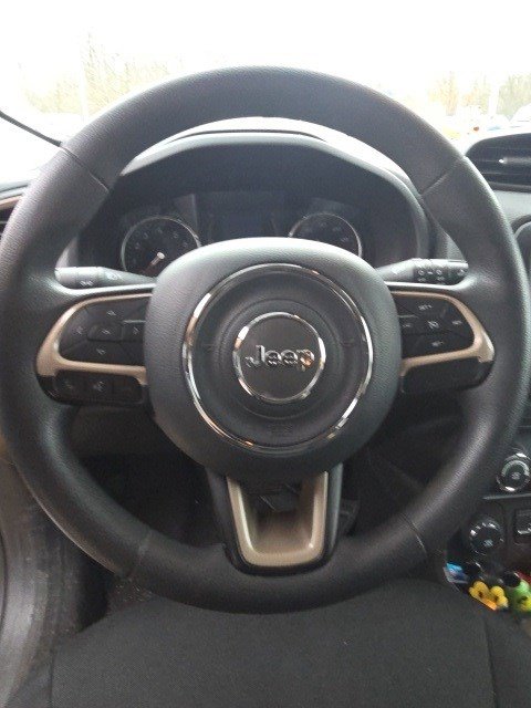 Used 2017 Jeep Renegade Sport w/ Power & Air Group image 14