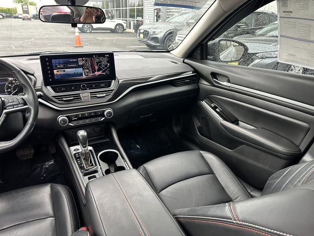 Used 2024 Nissan Altima 2.5 SR w/ SR Premium Package AWD/4WD image 17