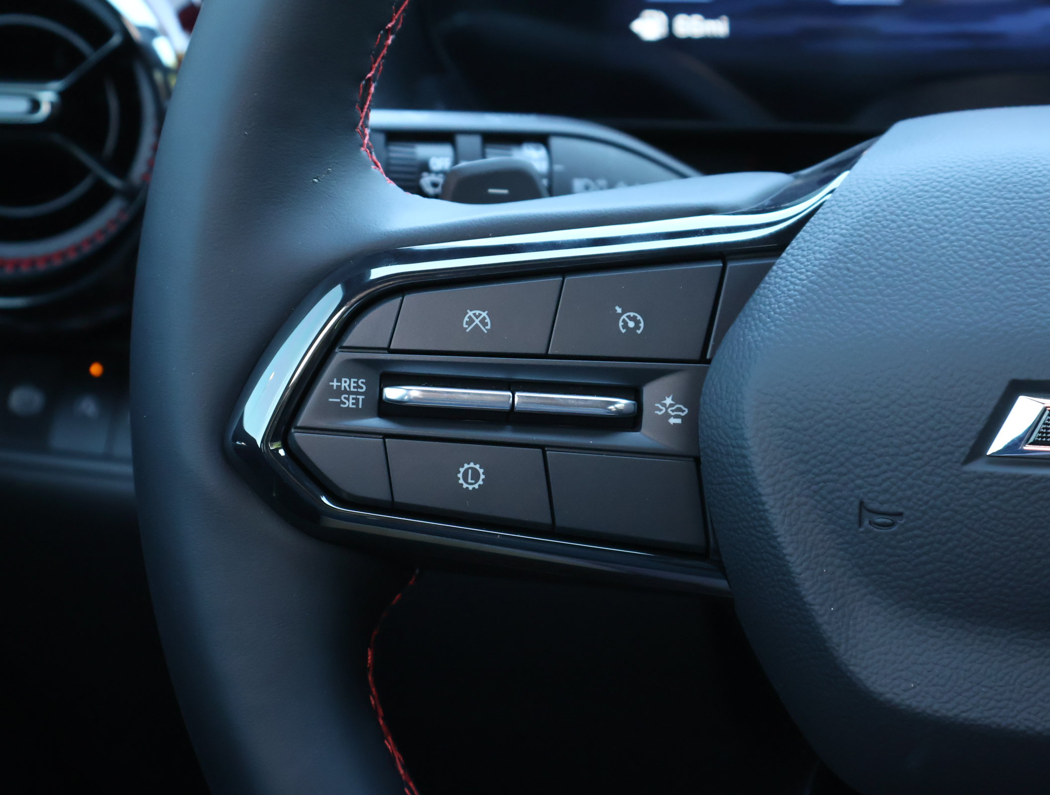 New 2027 Chevrolet Equinox RS w/ Safety and Technology Package FWD image 14