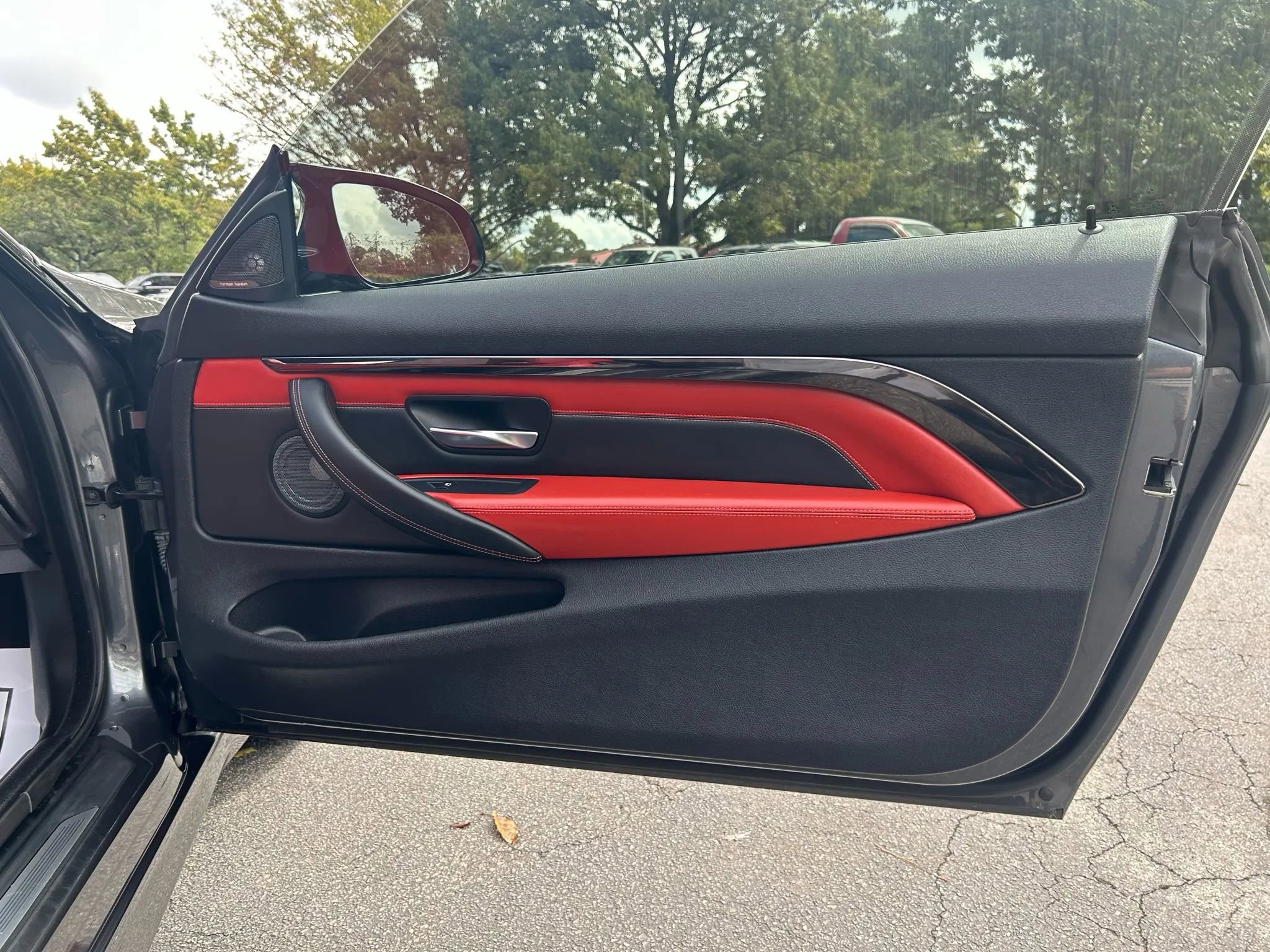 Used 2015 BMW M4 Convertible image 48