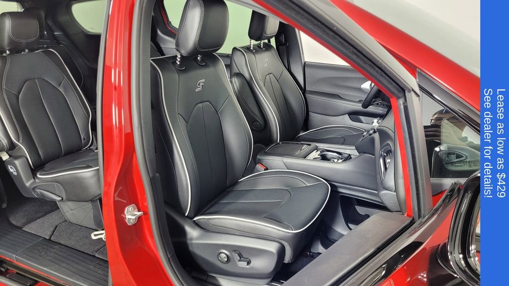 New 2026 Chrysler Pacifica Limited w/ S Appearance Package image 39