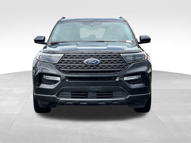 Used 2022 Ford Explorer XLT w/ Equipment Group 202A RWD image 8