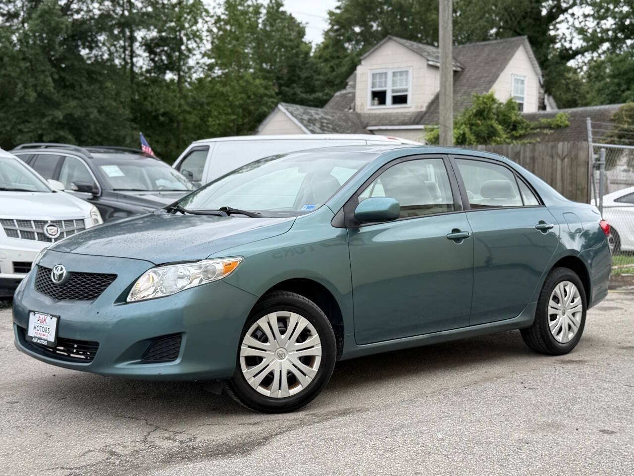 Used 2009 Toyota Corolla XLE FWD image 2
