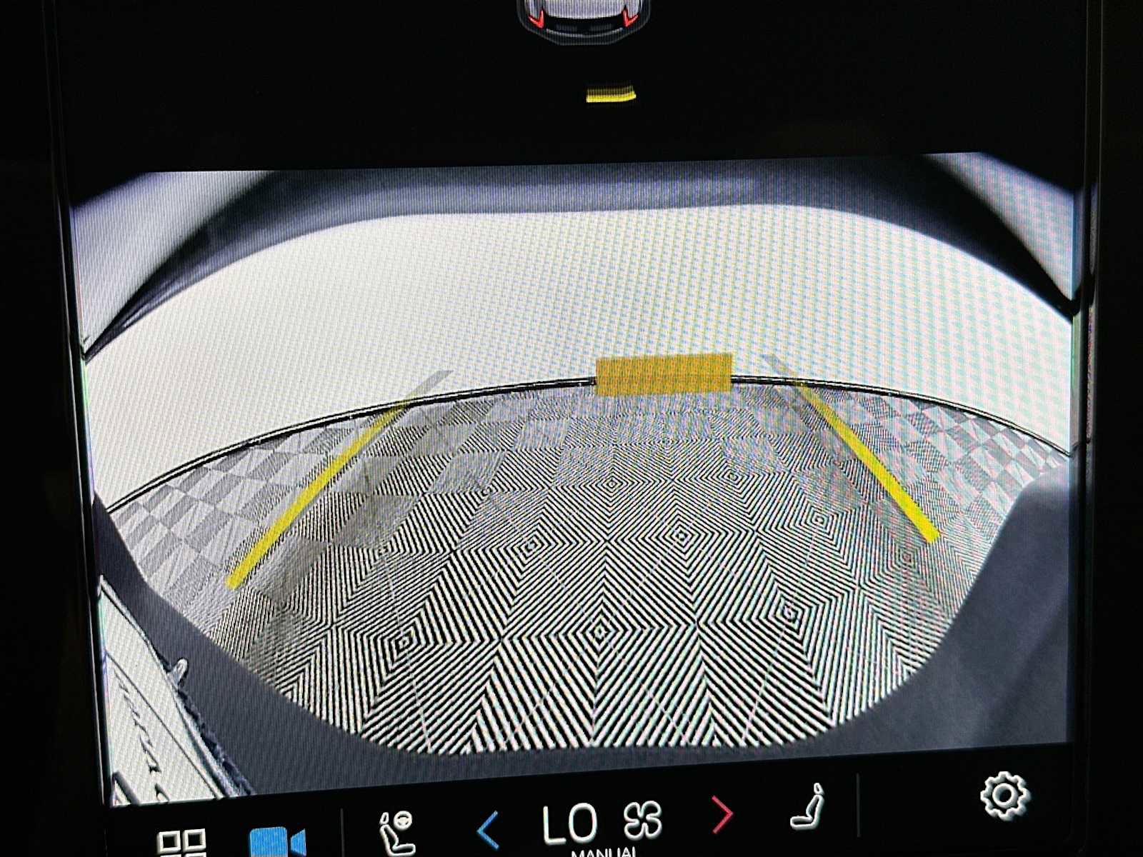 Used 2025 Volvo XC40 B5 Core w/ Protection Package Premier image 15