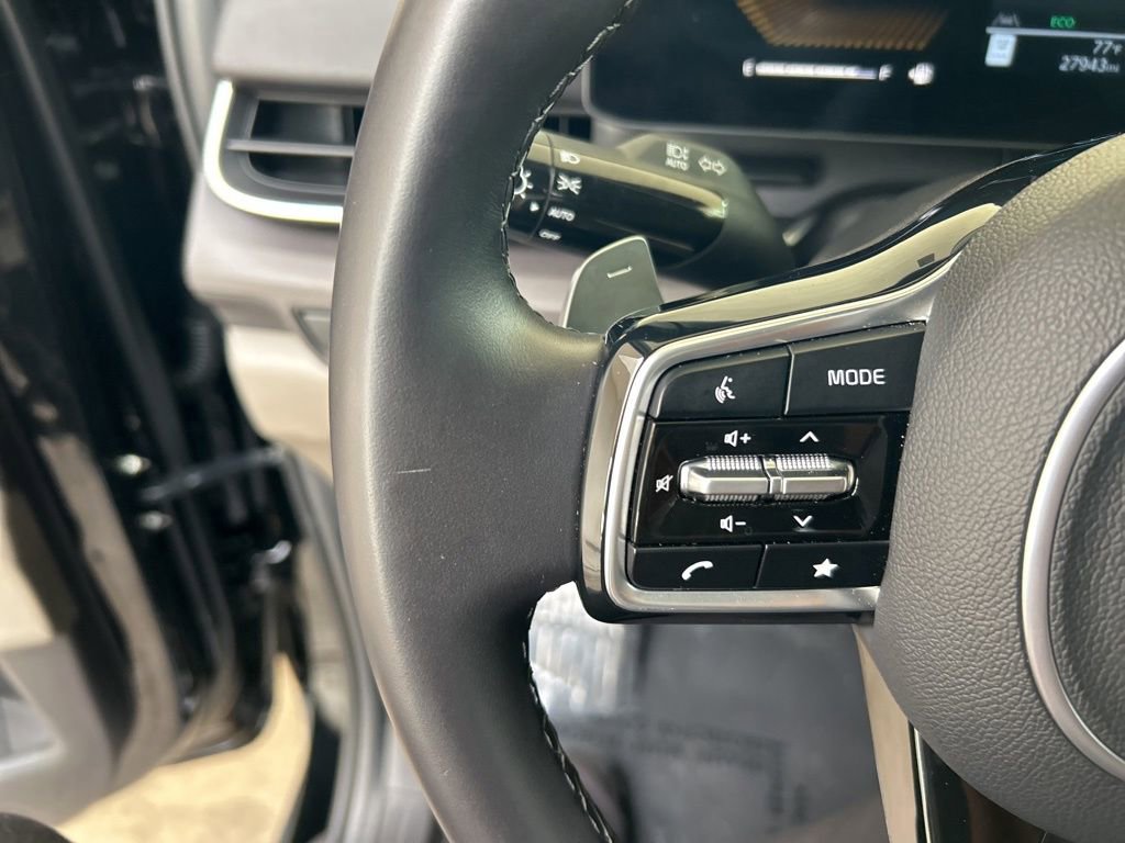 Used 2025 Kia Carnival EX image 66