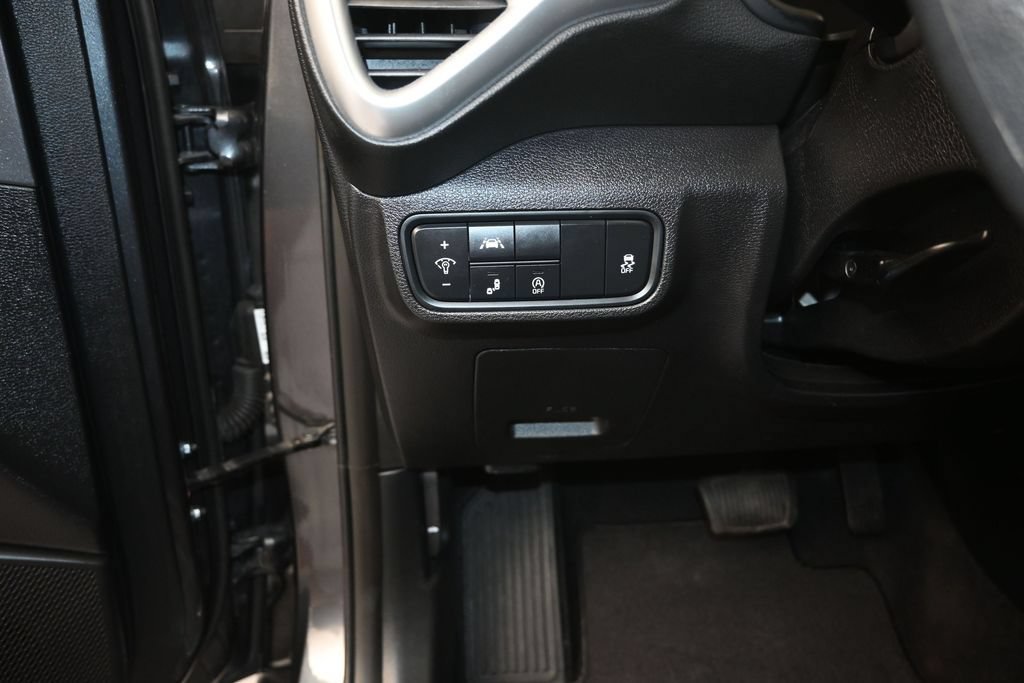 Used 2021 Kia Soul S FWD image 12