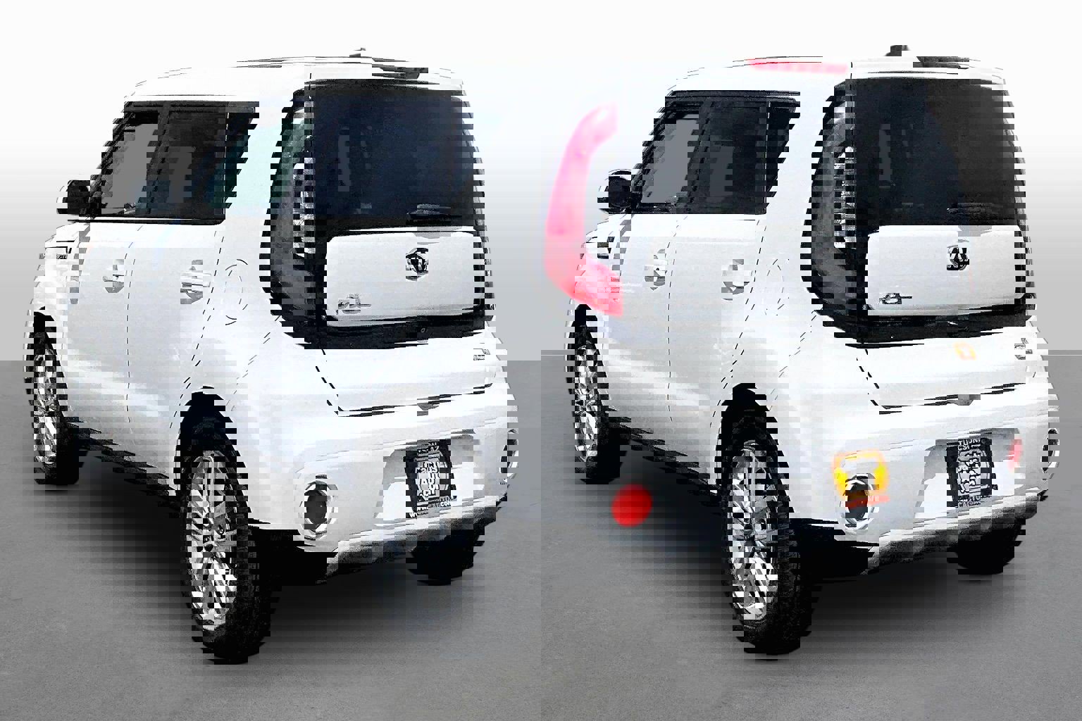 Used 2019 Kia Soul + FWD image 8