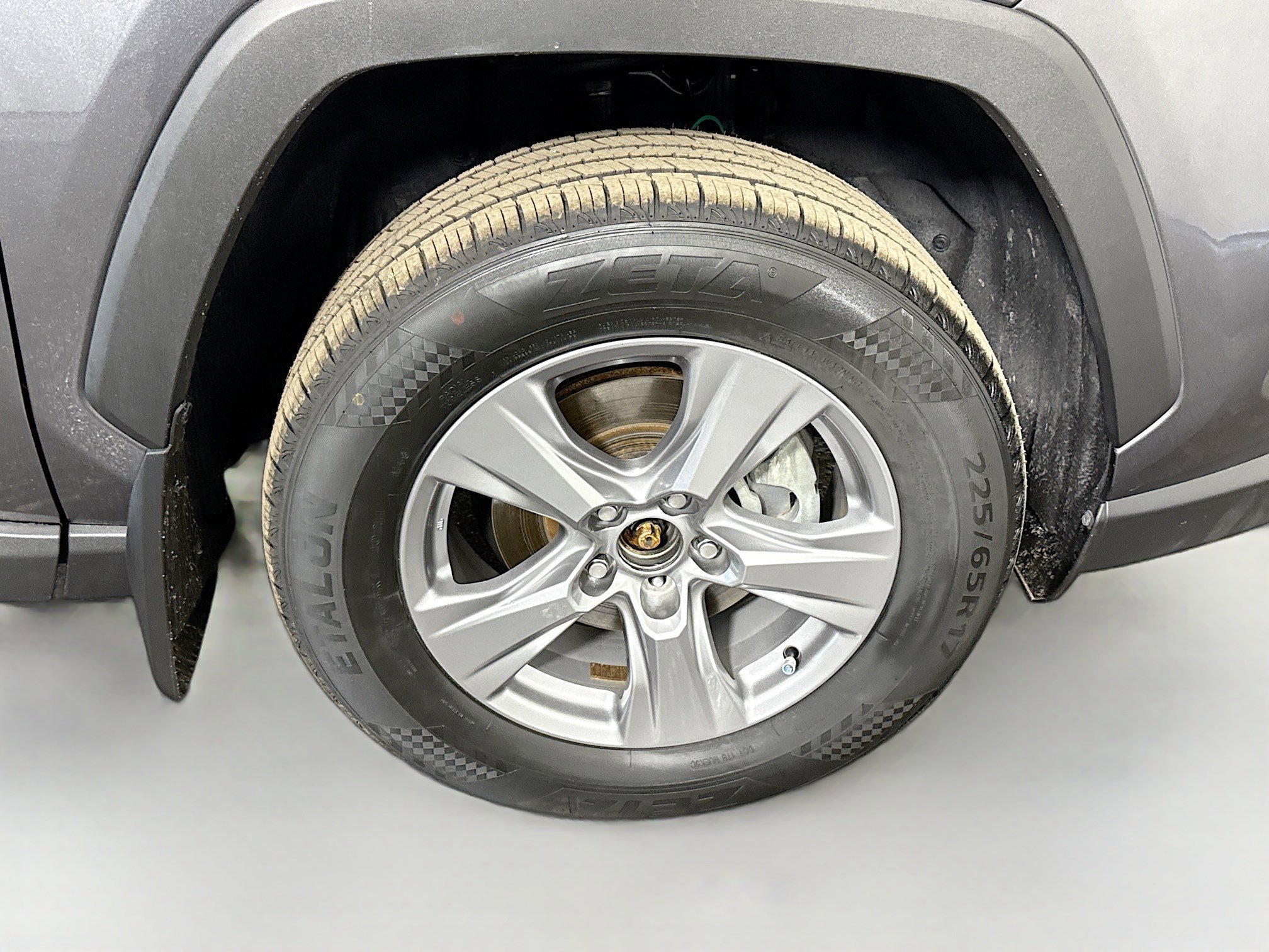 Used 2022 Toyota RAV4 XLE image 32