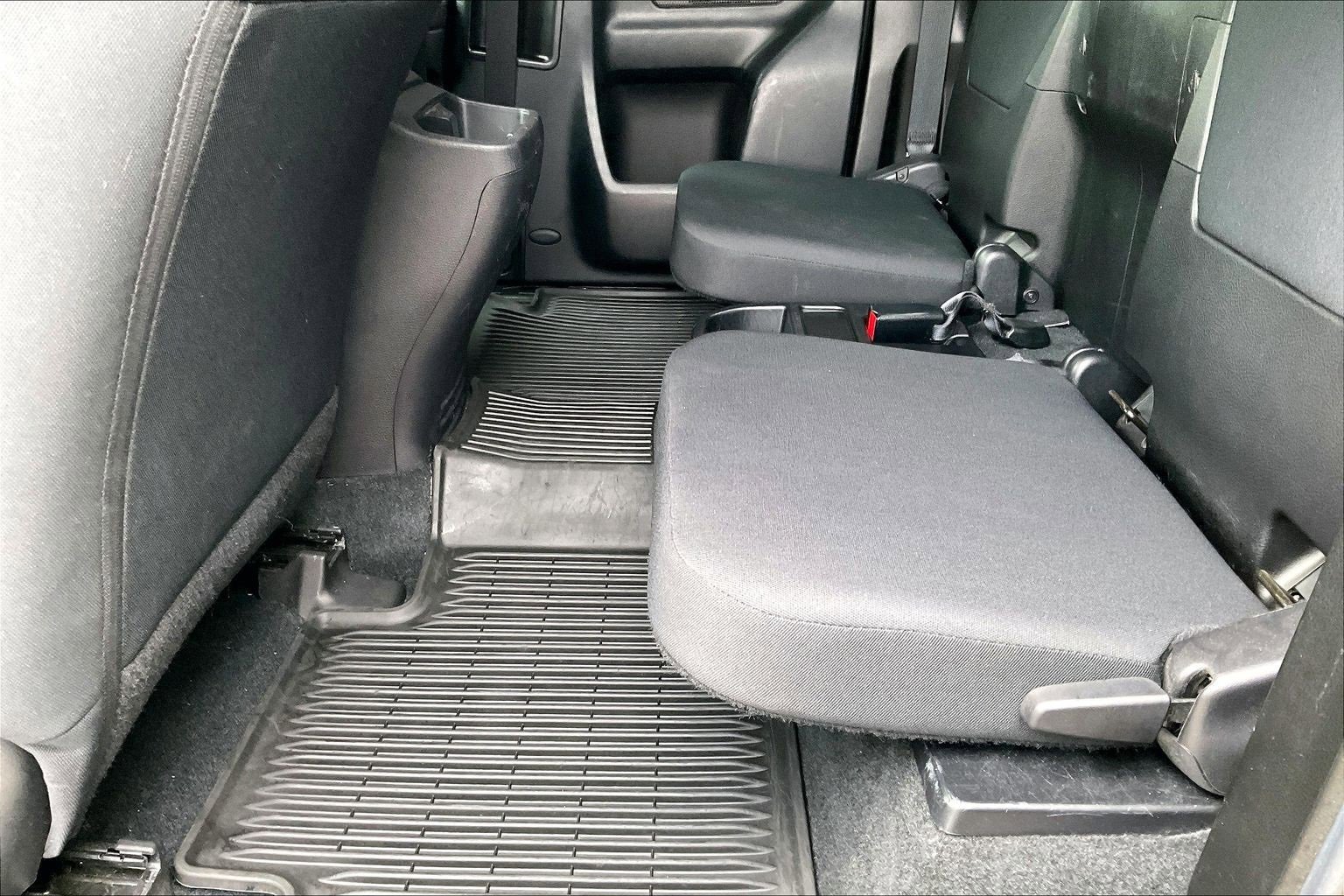 Used 2021 Toyota Tacoma TRD Off-Road image 17