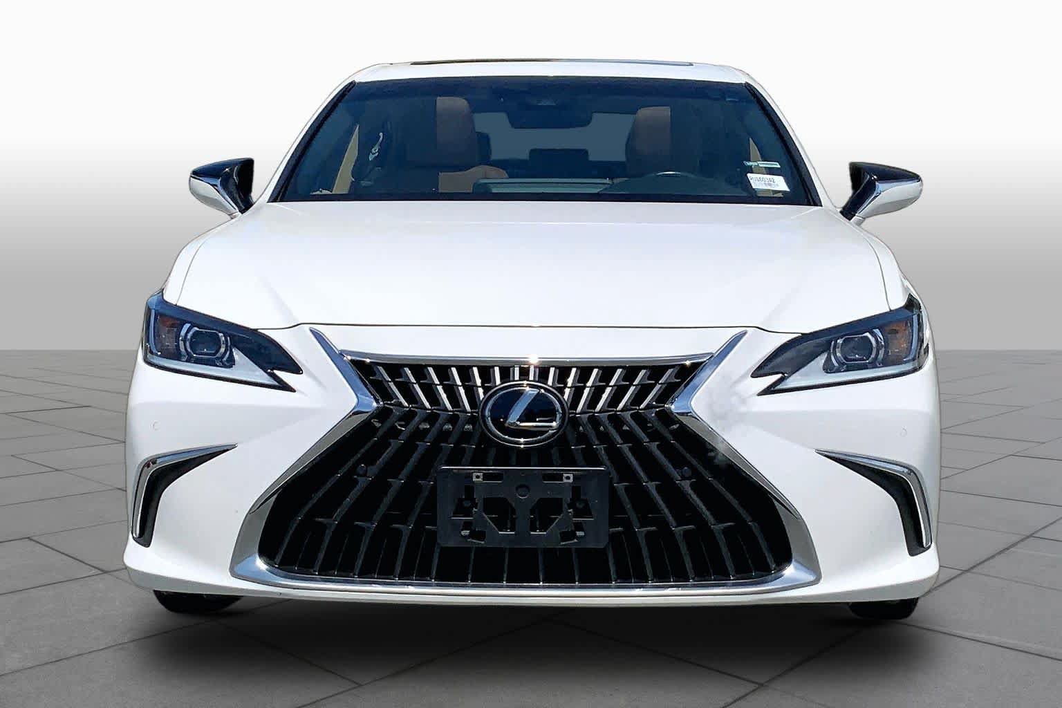 Certified 2024 Lexus ES 350 w/ Premium Package FWD image 4