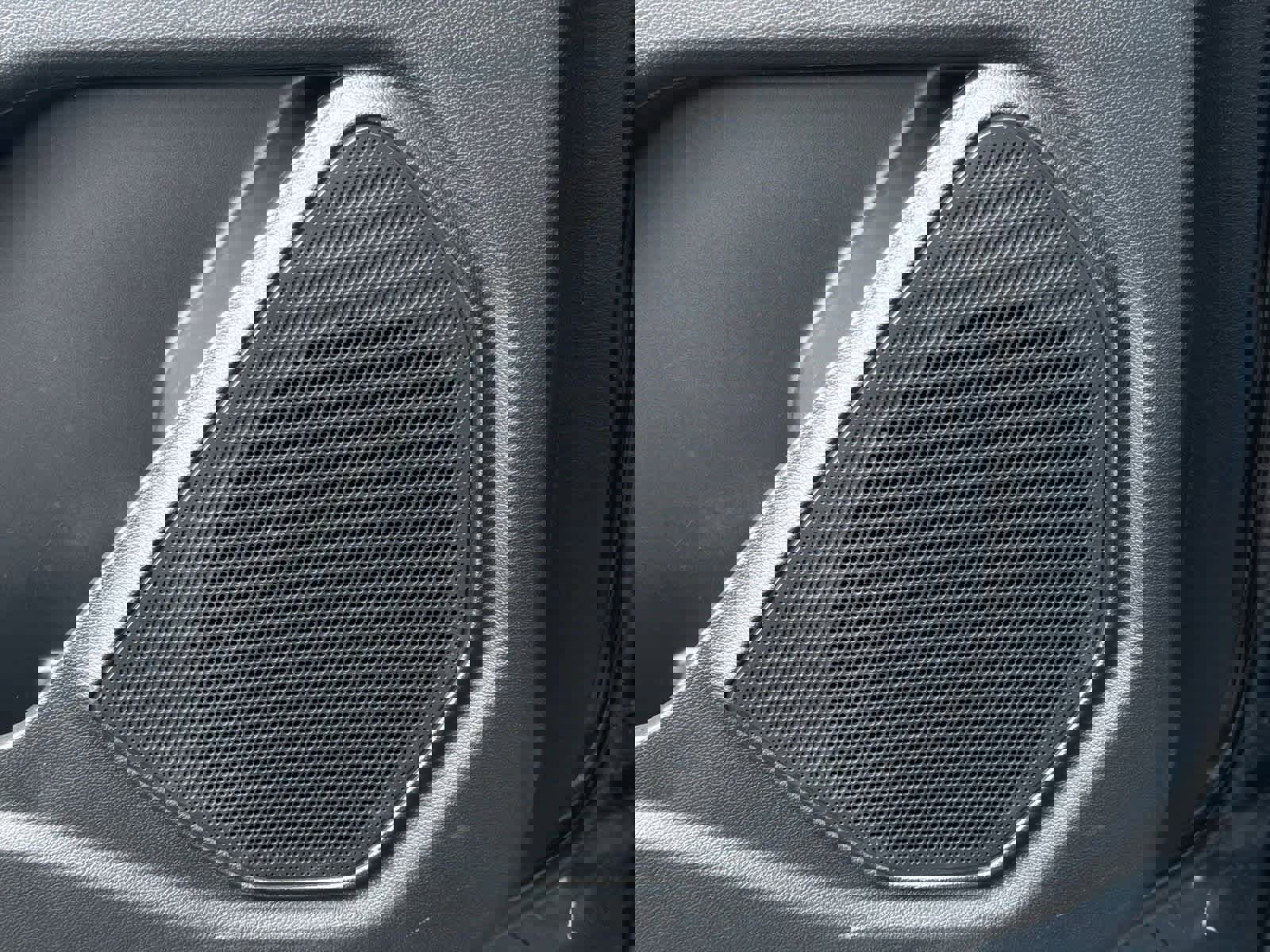 Certified 2022 Ford Explorer XLT image 30