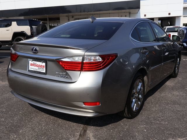 Used 2015 Lexus ES 300h w/ Navigation System Package FWD image 7