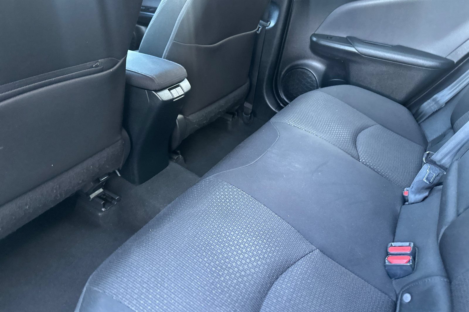 Certified 2020 Toyota Prius LE FWD image 12