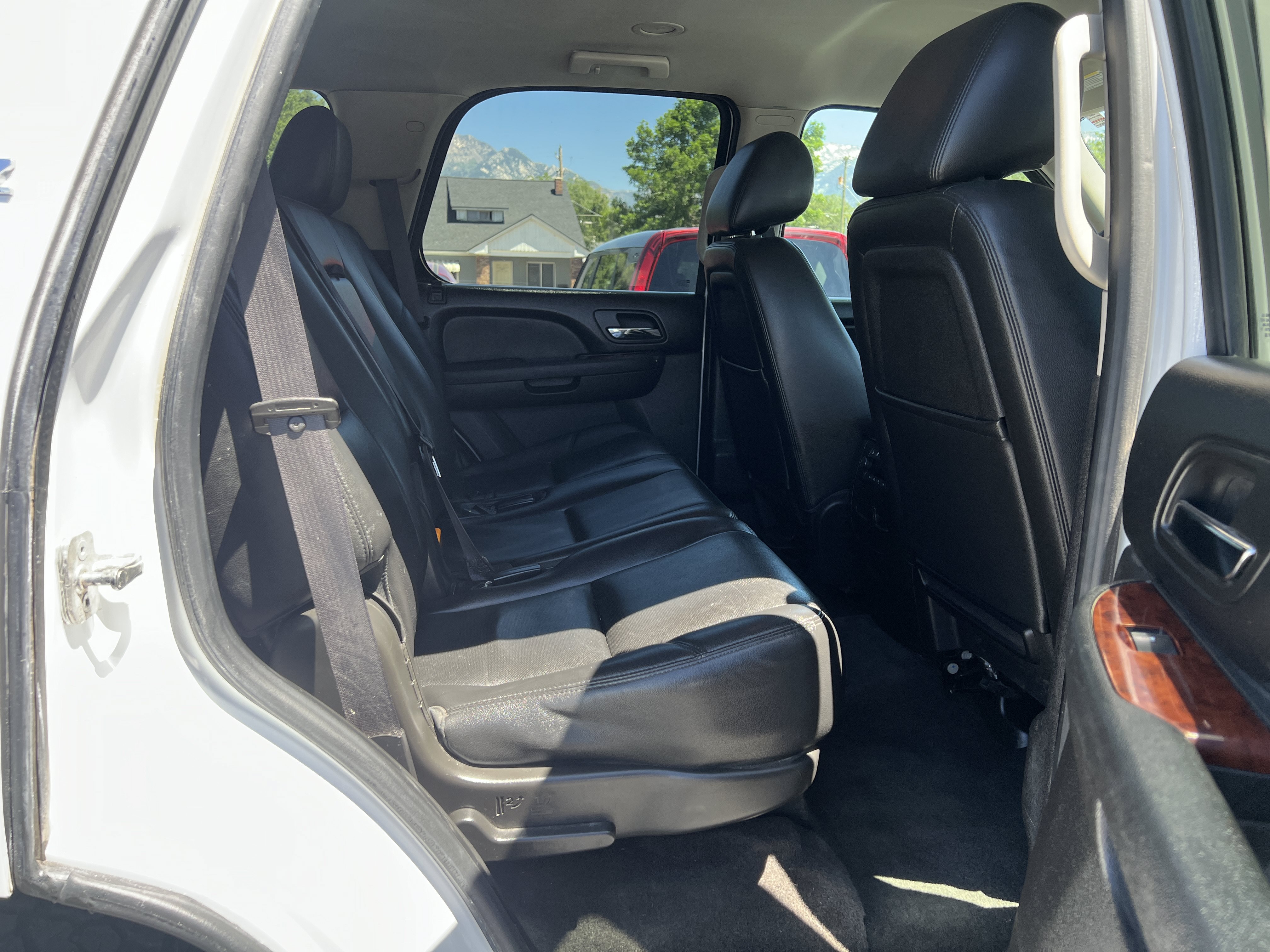 Used 2013 Chevrolet Tahoe LTZ AWD/4WD image 9