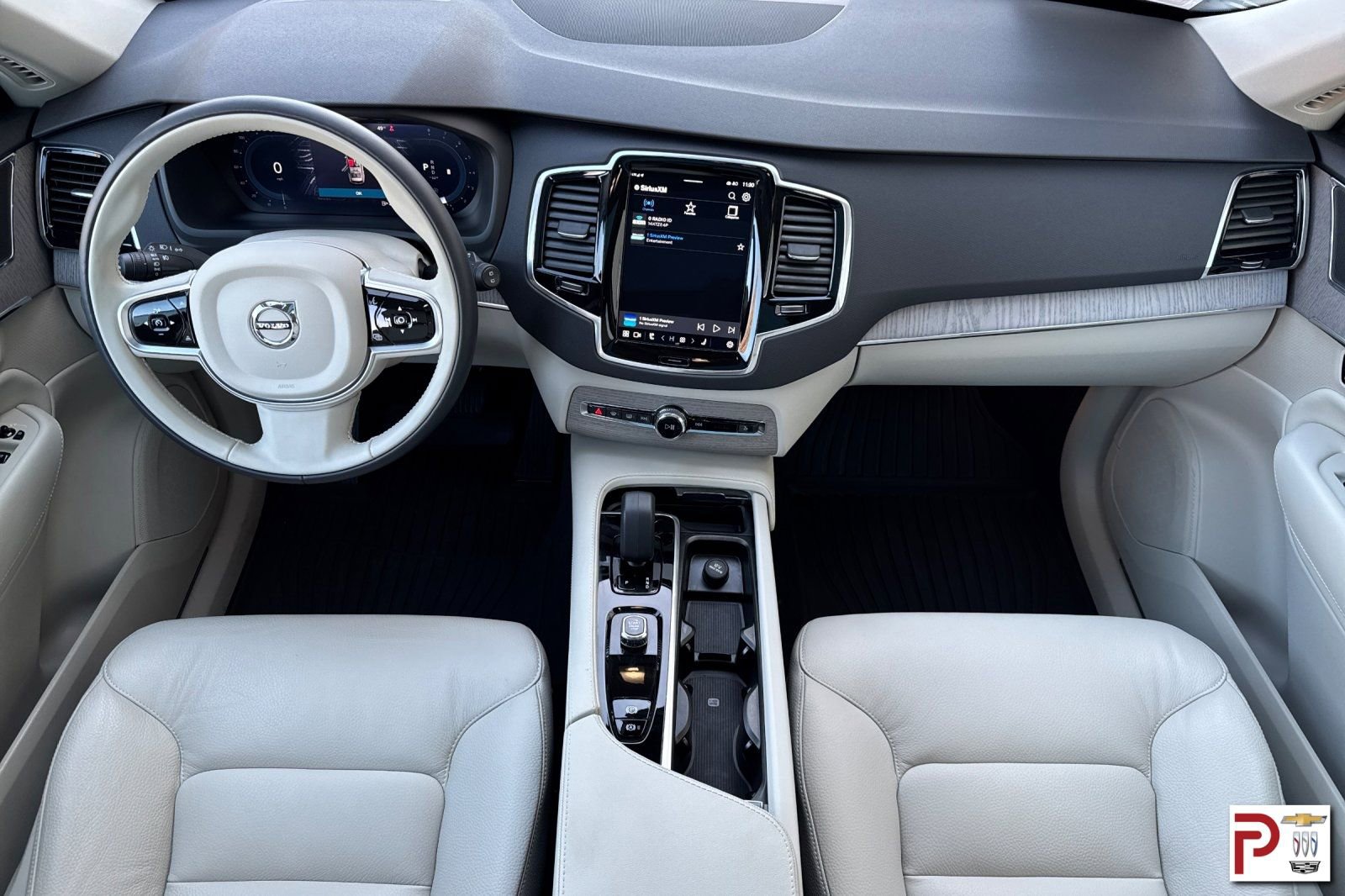 Used 2025 Volvo XC90 B6 Plus w/ Protection Package Premier image 15