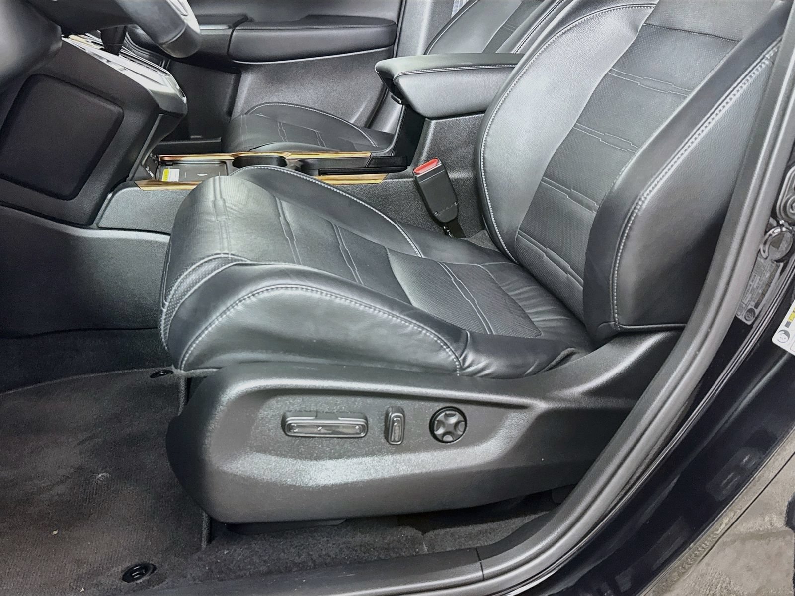 Used 2021 Honda CR-V Touring image 19