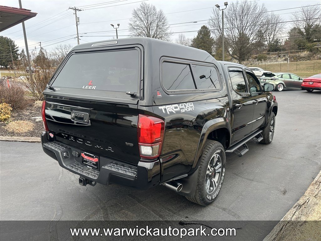 Used 2019 Toyota Tacoma TRD Sport AWD/4WD image 14