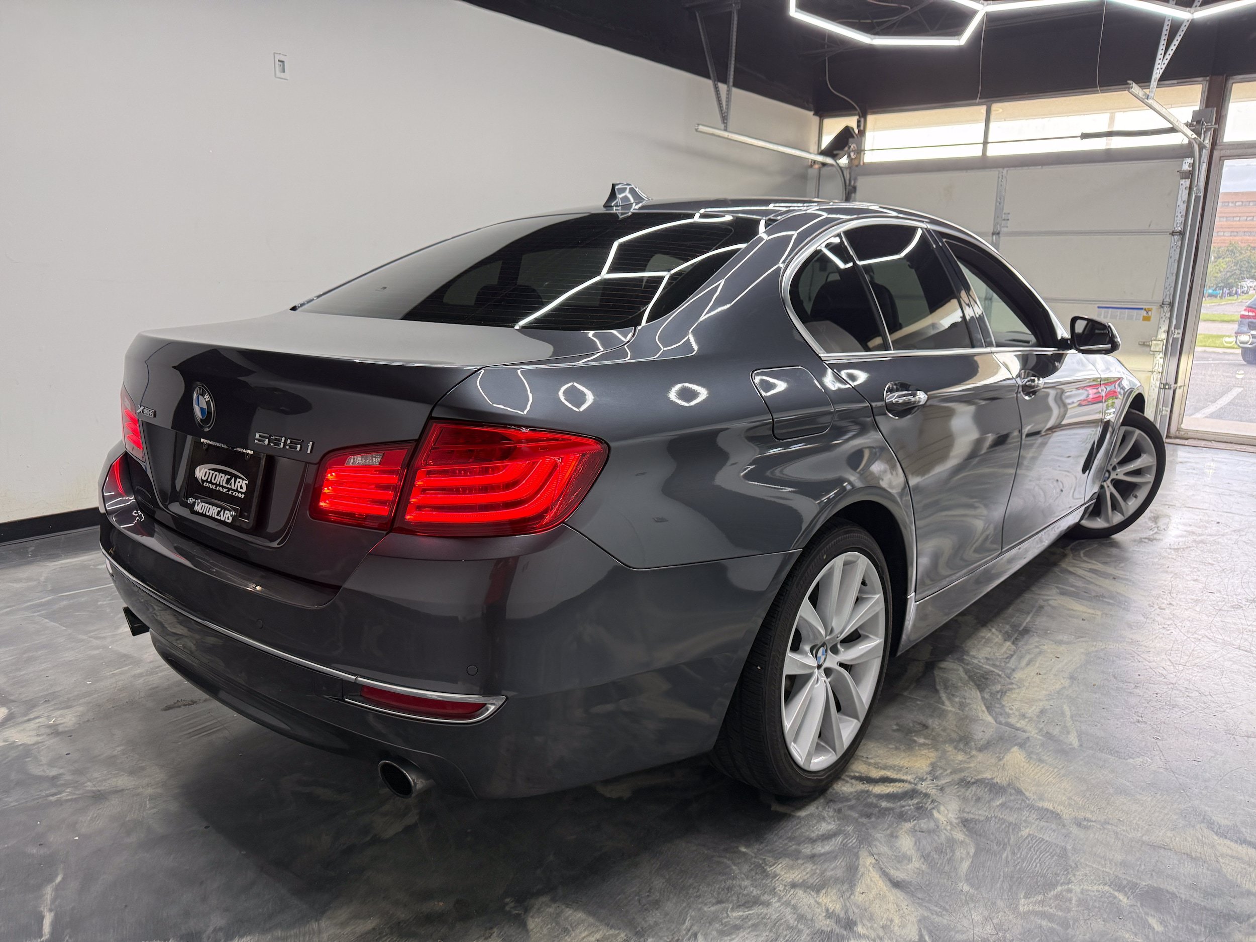 Used 2016 BMW 535i xDrive Sedan AWD/4WD image 5