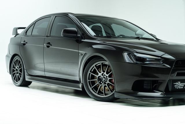 Used 2014 Mitsubishi Lancer Evolution GSR image 3