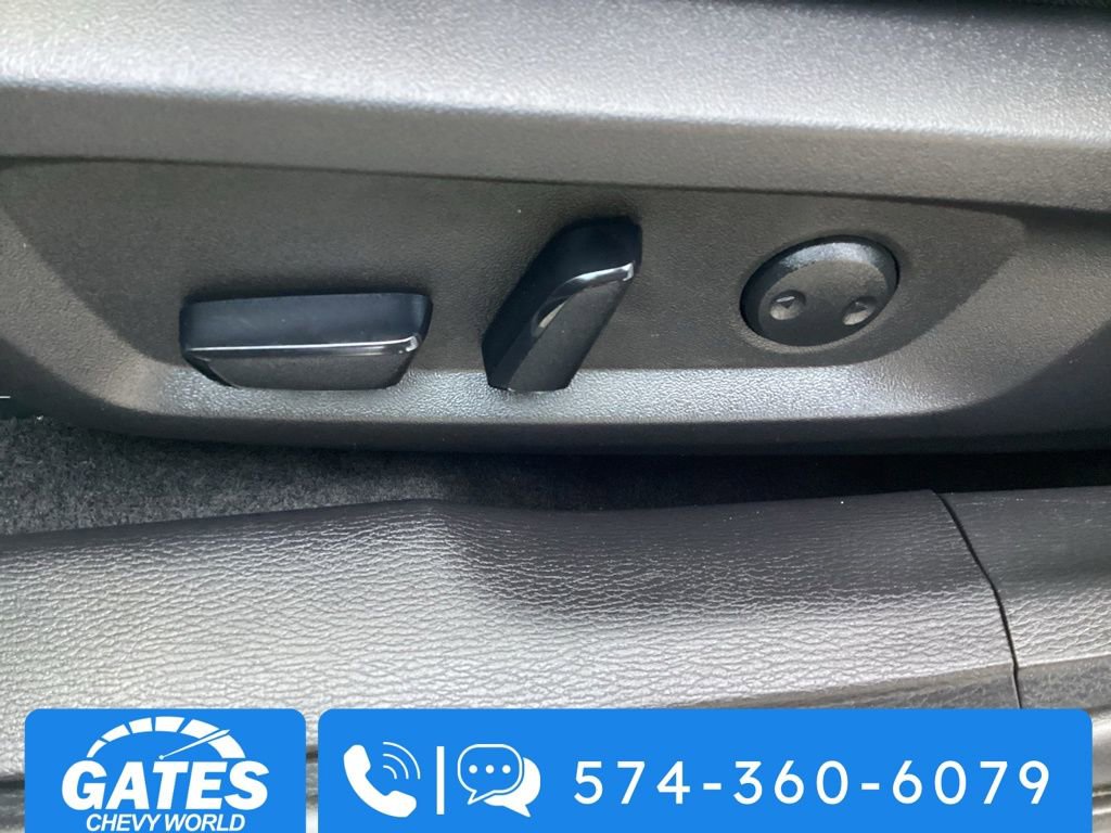 Used 2025 Mitsubishi Outlander SE image 16