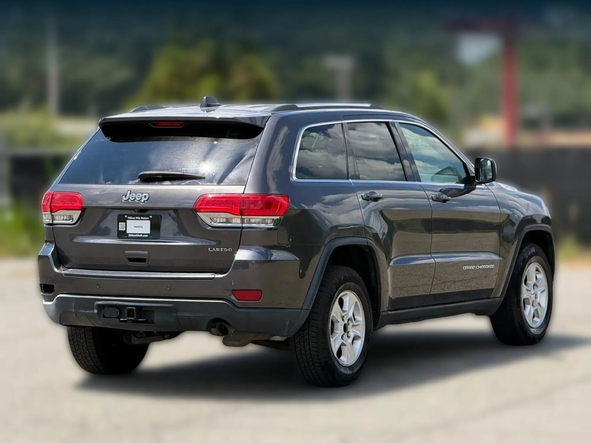Used 2016 Jeep Grand Cherokee Laredo w/ Quick Order Package 23E AWD/4WD image 9