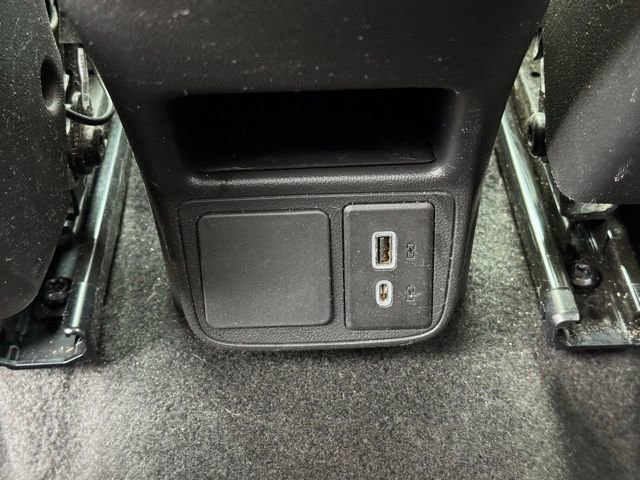 Used 2022 Buick Encore GX Select w/ Sport Touring Package AWD/4WD image 7