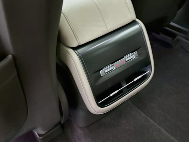 Used 2025 Lincoln Nautilus Reserve AWD/4WD image 27