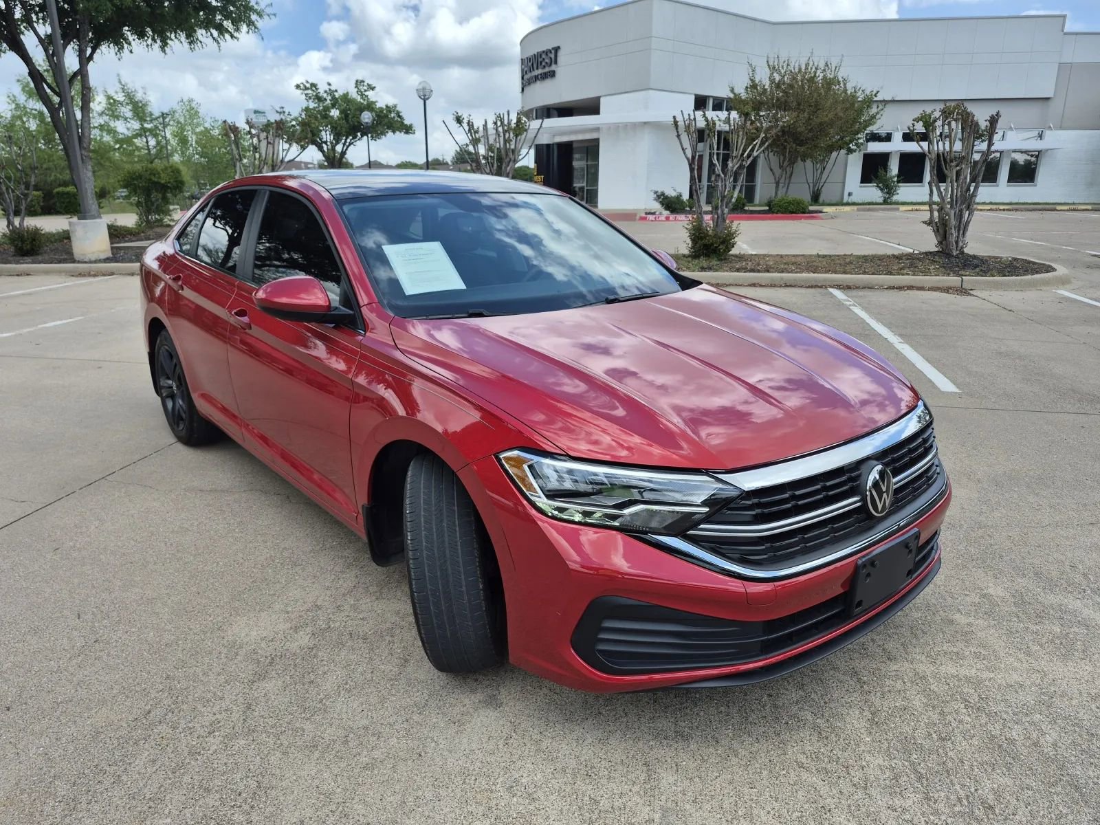 Used 2024 Volkswagen Jetta SE FWD image 4