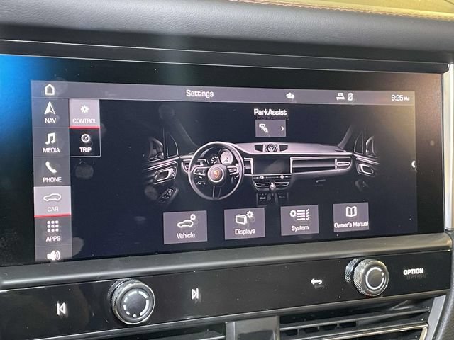Certified 2026 Porsche Macan S AWD/4WD image 33