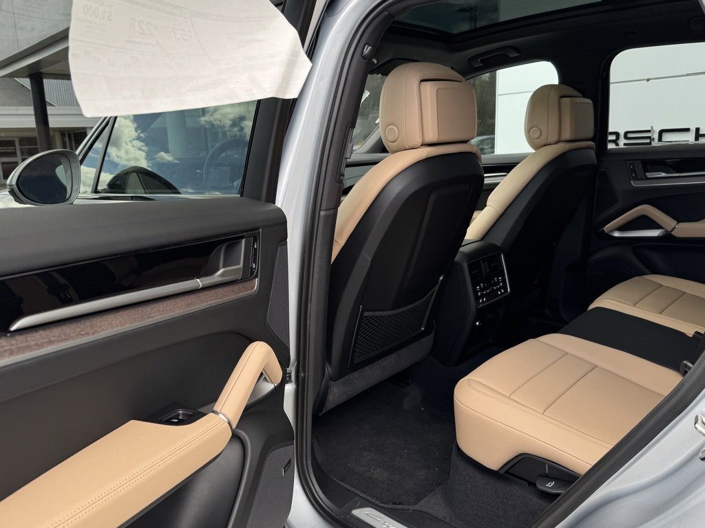 New 2025 Porsche Cayenne E-Hybrid image 39