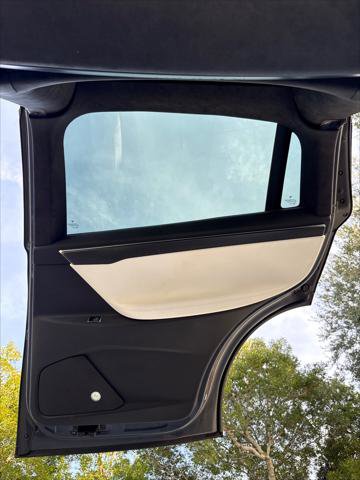 Used 2018 Tesla Model X 100D image 19