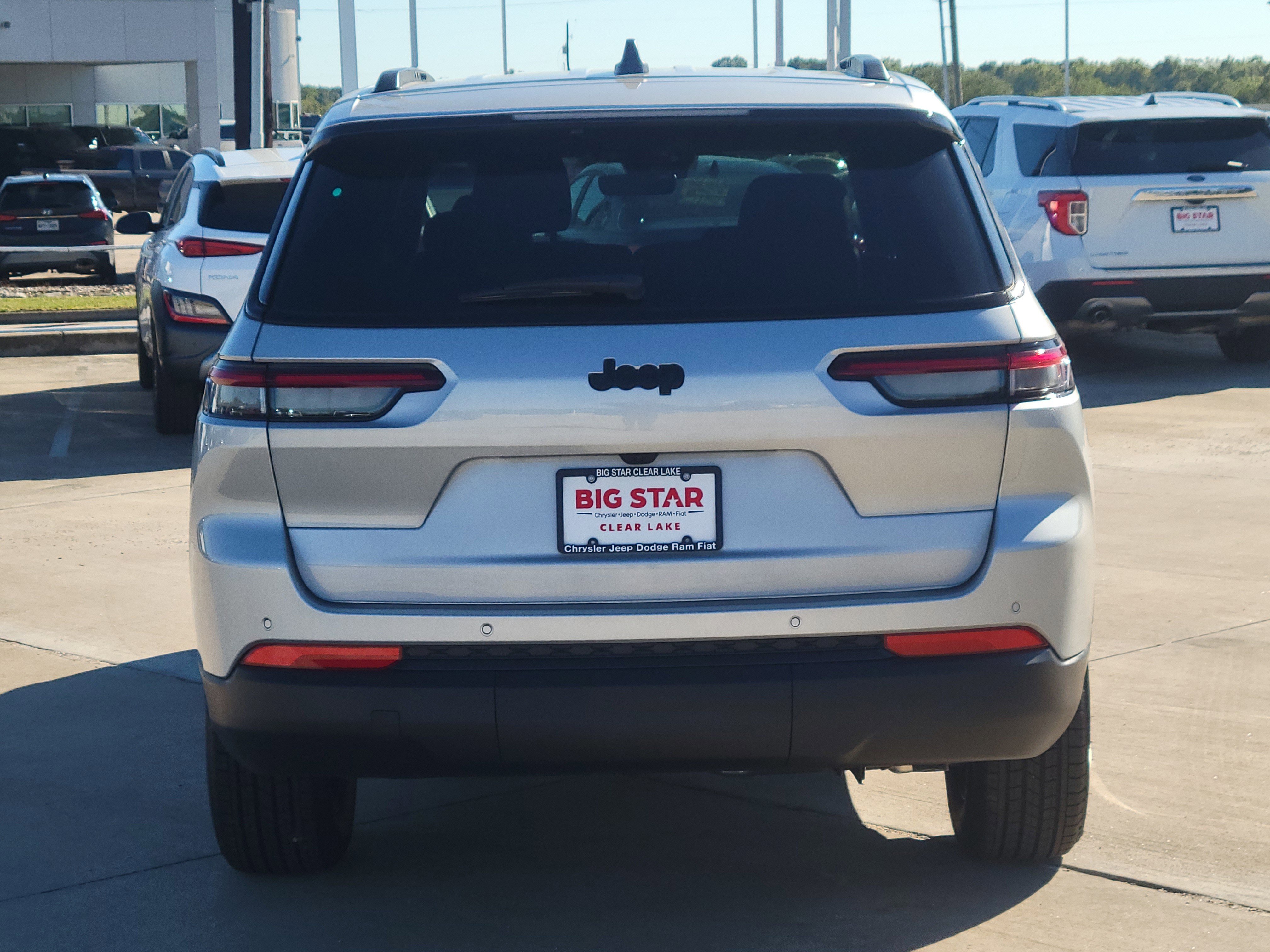 New 2025 Jeep Grand Cherokee L Altitude image 6