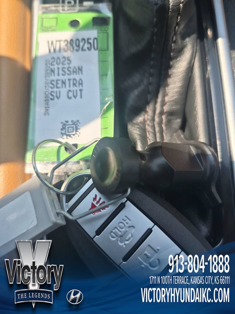 Used 2025 Nissan Sentra SV w/ SV Premium Package FWD image 30