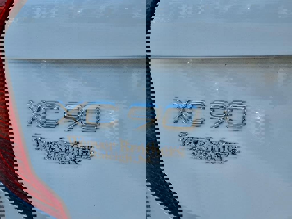 Used 2025 Volvo XC90 T8 Ultra w/ Protection Package Premier image 5