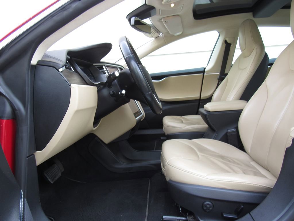 Used 2015 Tesla Model S 85D image 10