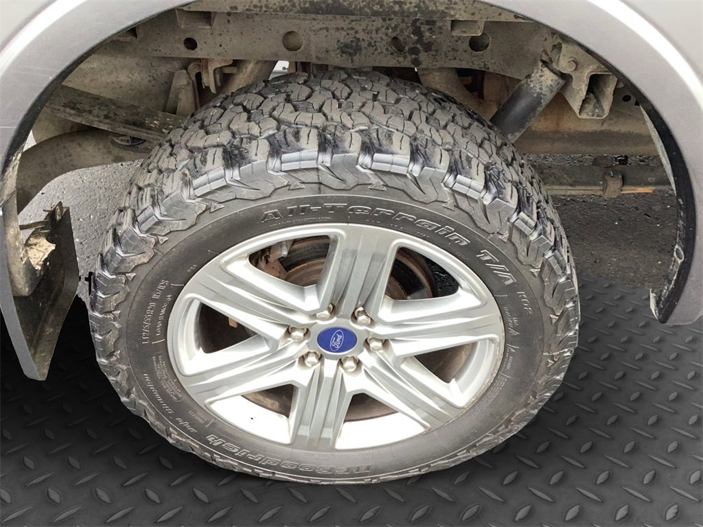 Used 2018 Ford F150 Lariat w/ Equipment Group 502A Luxury image 24