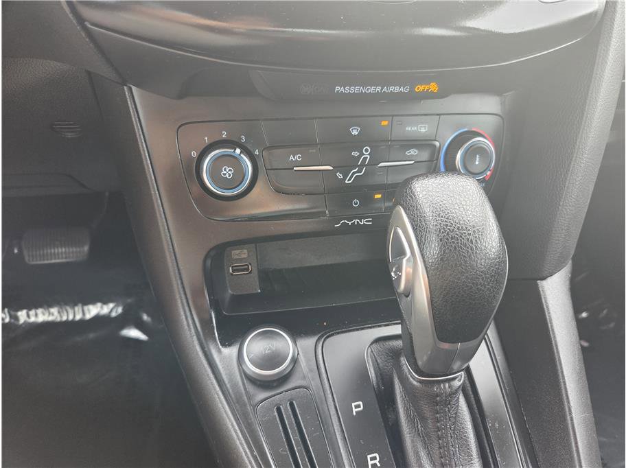 Used 2017 Ford Focus S image 16