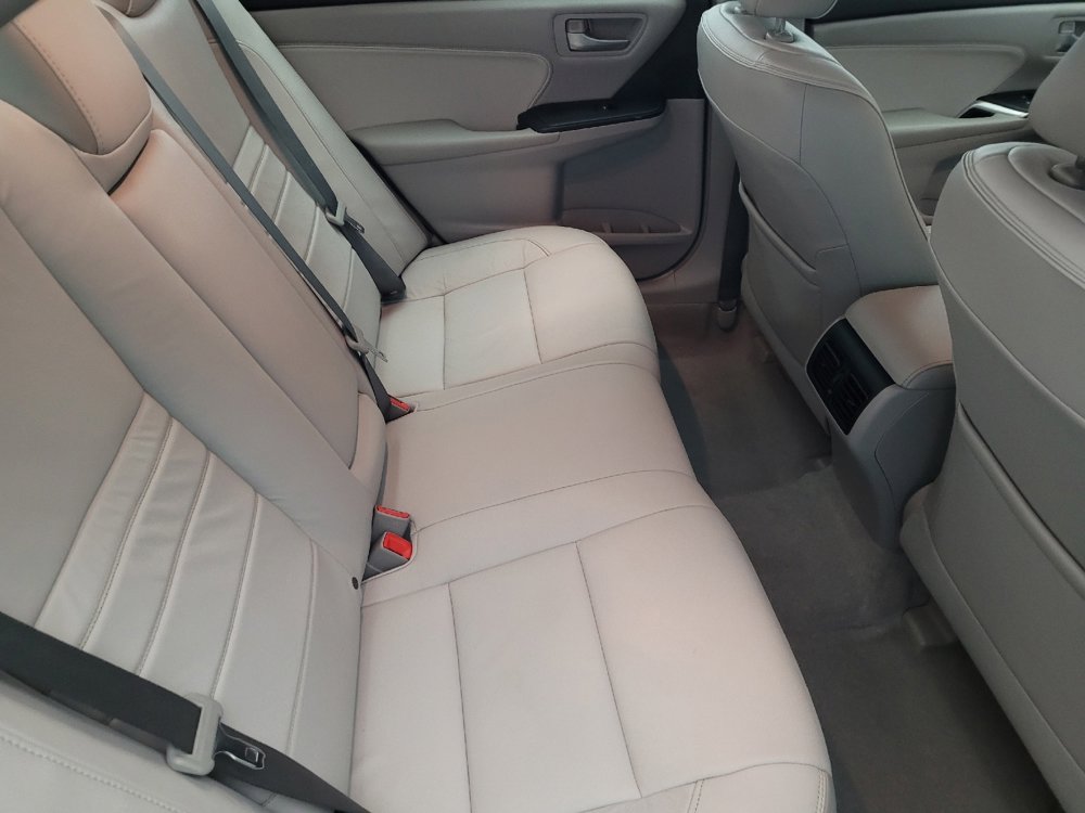 Used 2015 Toyota Camry XLE image 19
