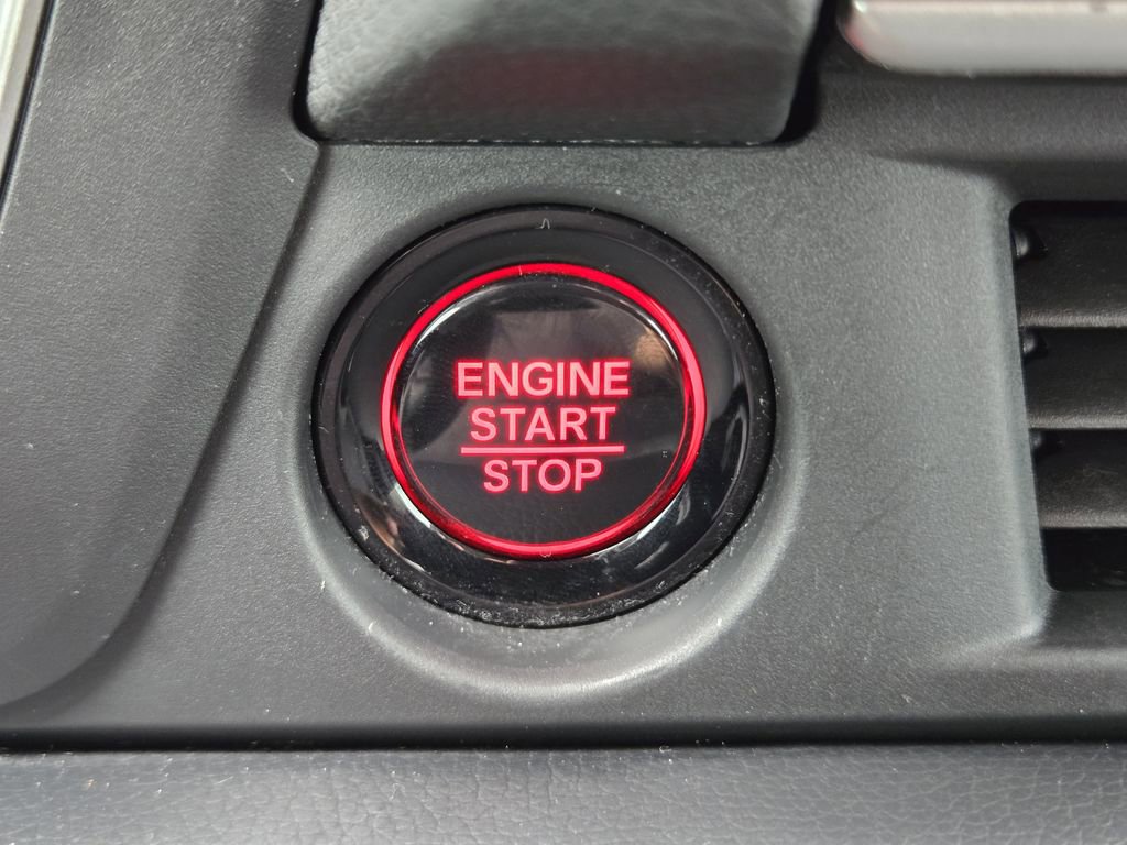 Used 2024 Honda Pilot Touring image 26