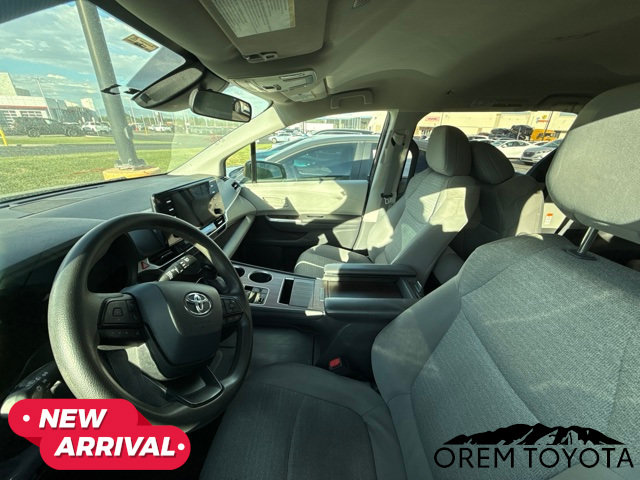 Used 2022 Toyota Sienna LE FWD image 5