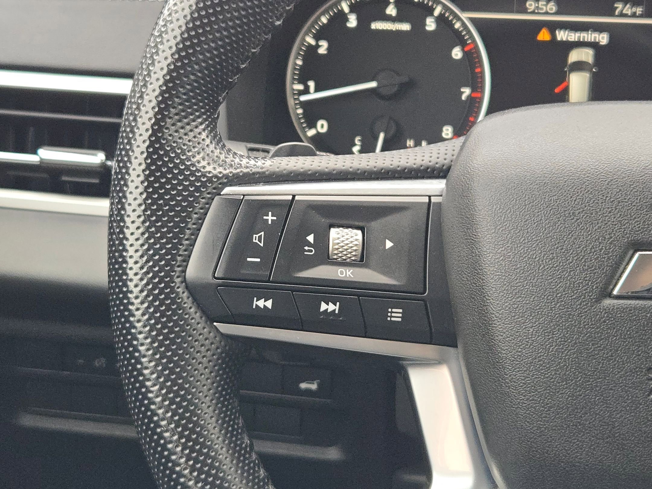 Used 2022 Mitsubishi Outlander SE image 22