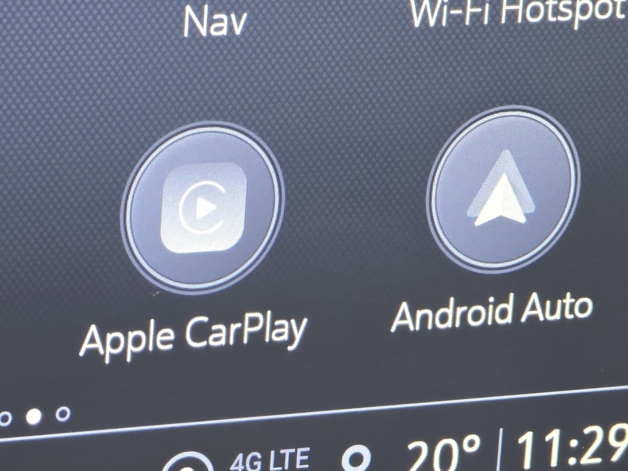 Used 2022 GMC Acadia Denali w/ Denali Technology Package image 5