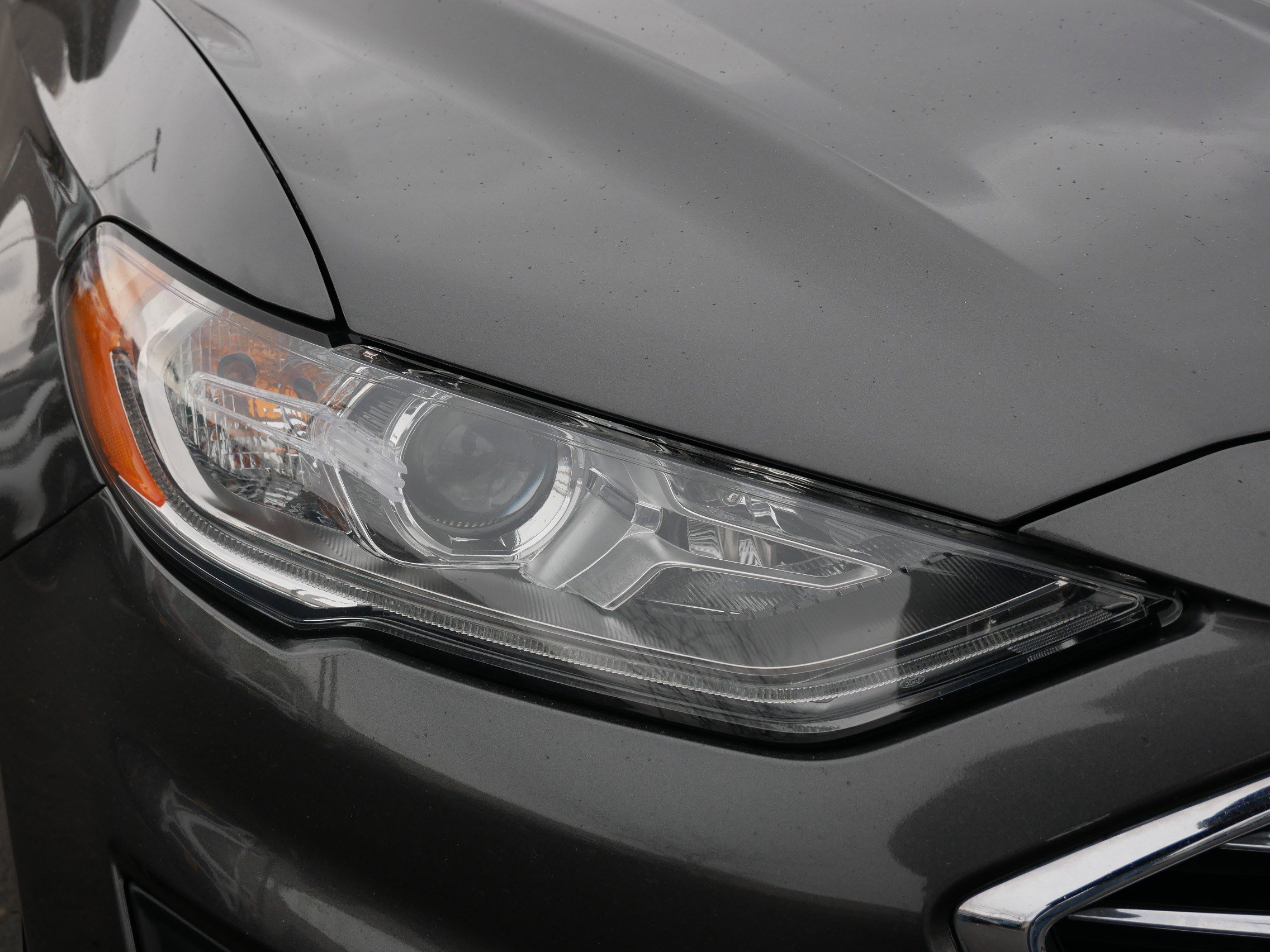 Used 2019 Ford Fusion SE image 16