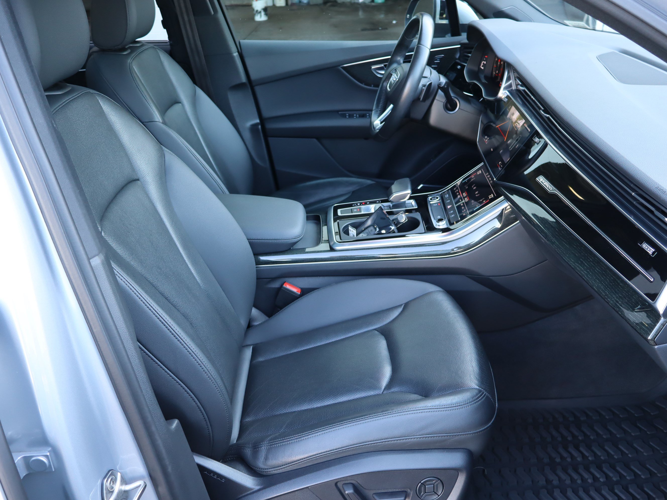 Used 2021 Audi Q7 2.0T Premium Plus w/ Executive Package AWD/4WD image 39