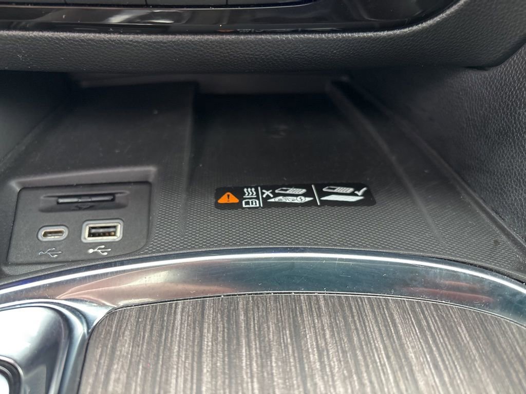 Certified 2024 Buick Enclave Avenir w/ Avenir Technology Package image 35