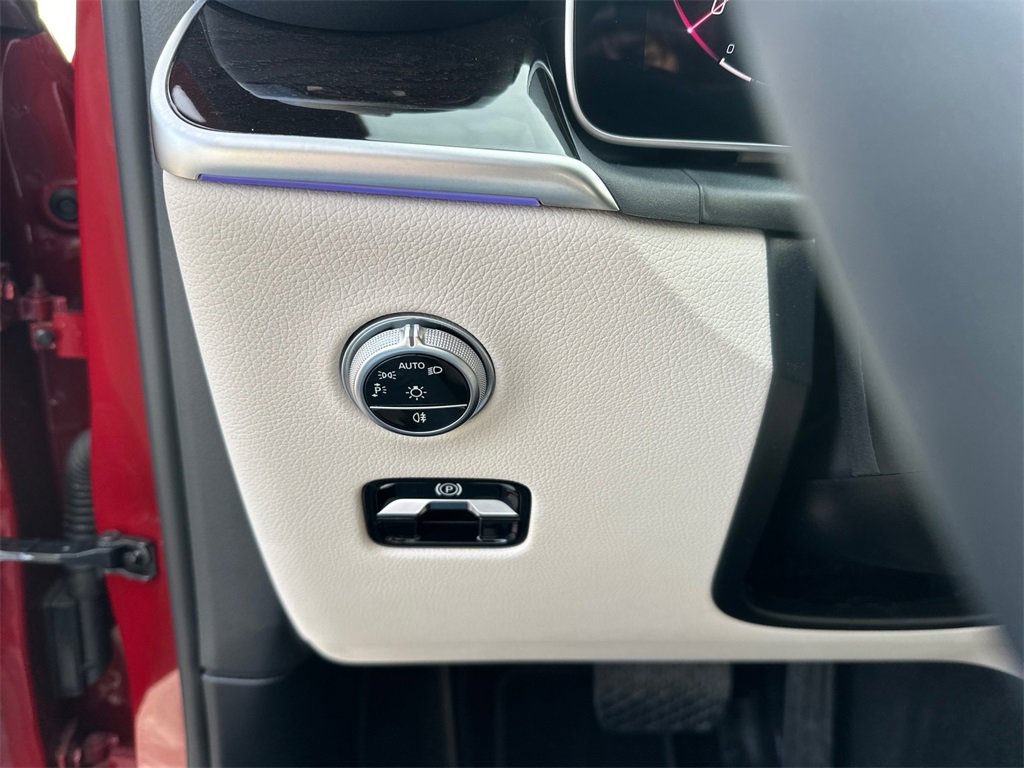 Certified 2025 Mercedes-Benz GLC 300 GLC 300 image 18