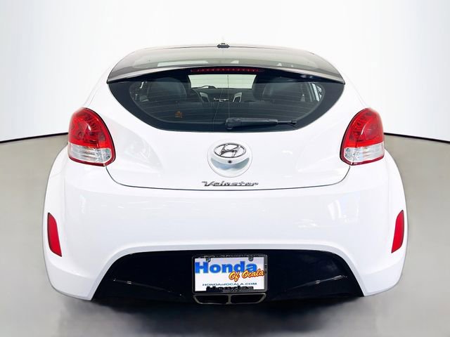 Used 2016 Hyundai Veloster w/ Option Group 02 FWD image 8